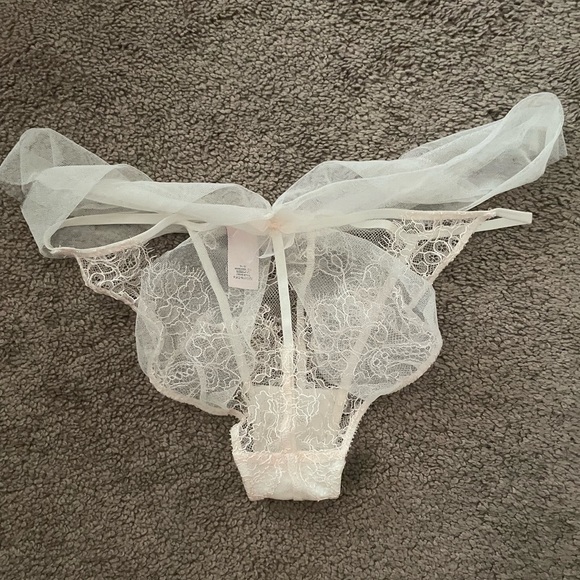 Beautiful Light Blush and Cream panty - Picture 2 of 3